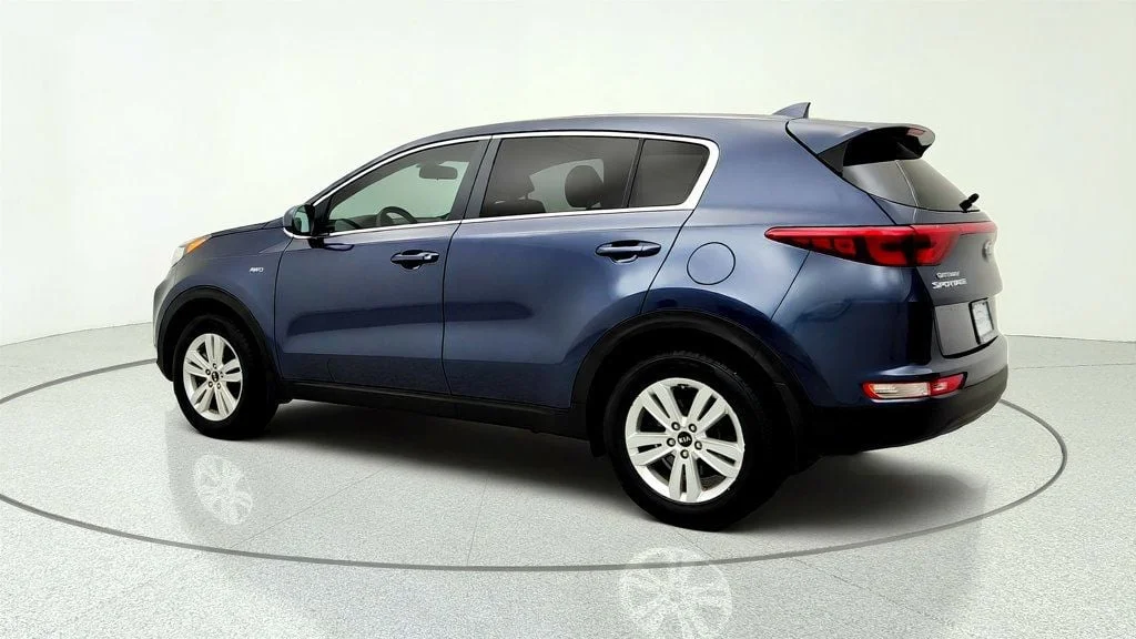 Used 2019 Pacific Blue Kia LX AWD image 7