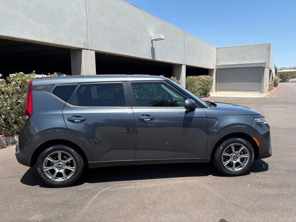 Used 2022 Gray Kia LX image 3