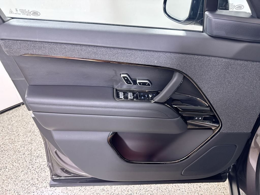 Certified Used 2024 Gray Land Rover Dynamic SE image 13
