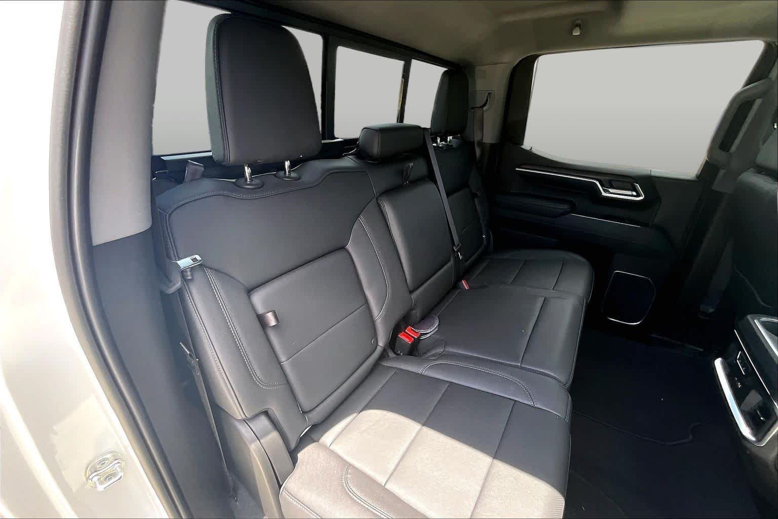 Used 2026 Summit White GMC SLT image 20