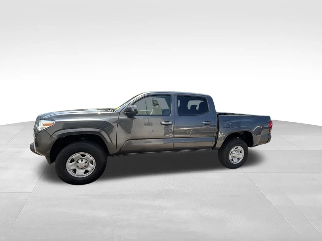 Used 2023 Gray Toyota SR image 3