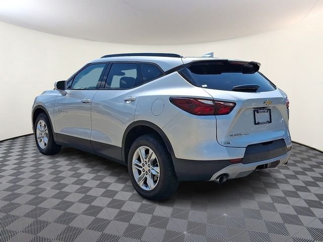 Used 2019 Silver Chevrolet Base image 5