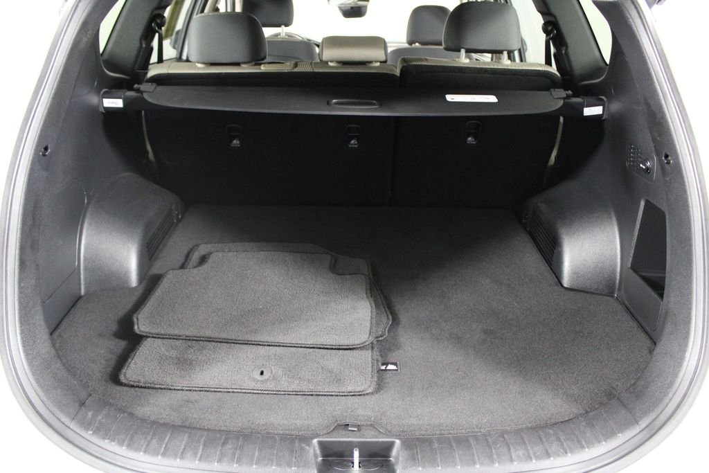 Used 2022 Gray Hyundai SEL image 16