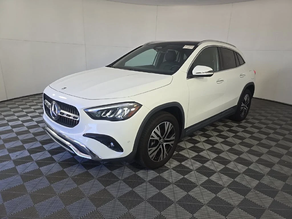 Used 2025 White Mercedes-Benz GLA 250 image 1
