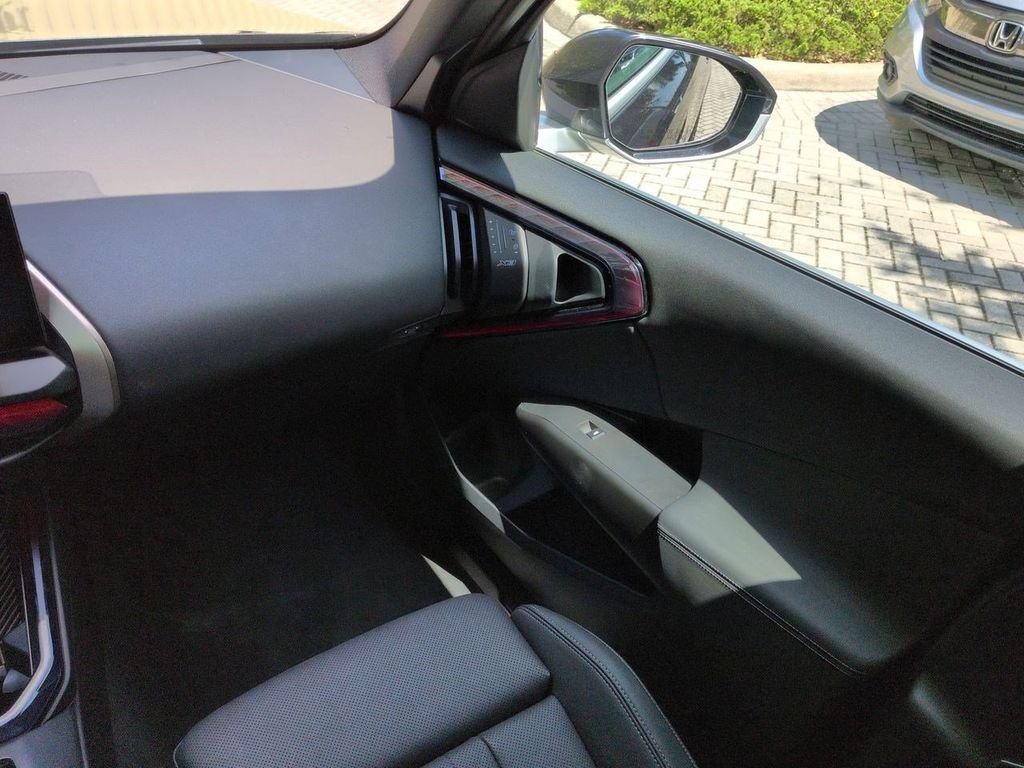 2025 BMW X3 30 - Photo 17