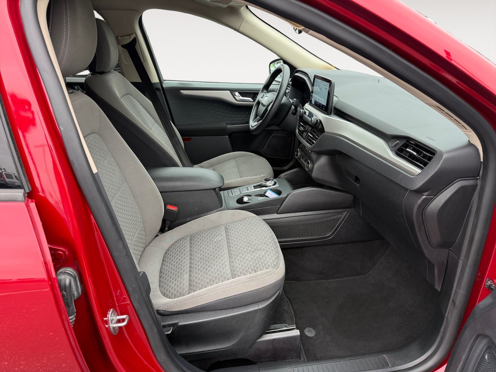 Used 2020 Red Metallic Ford SE image 19