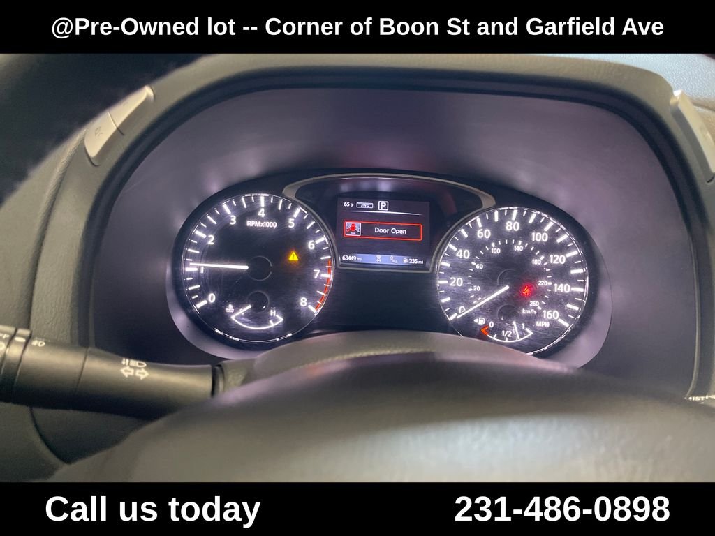 Used 2020 Gray Nissan SL image 21