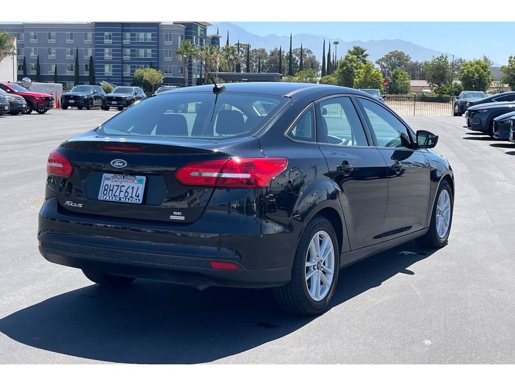 Used 2018 Shadow Black Ford SE image 7