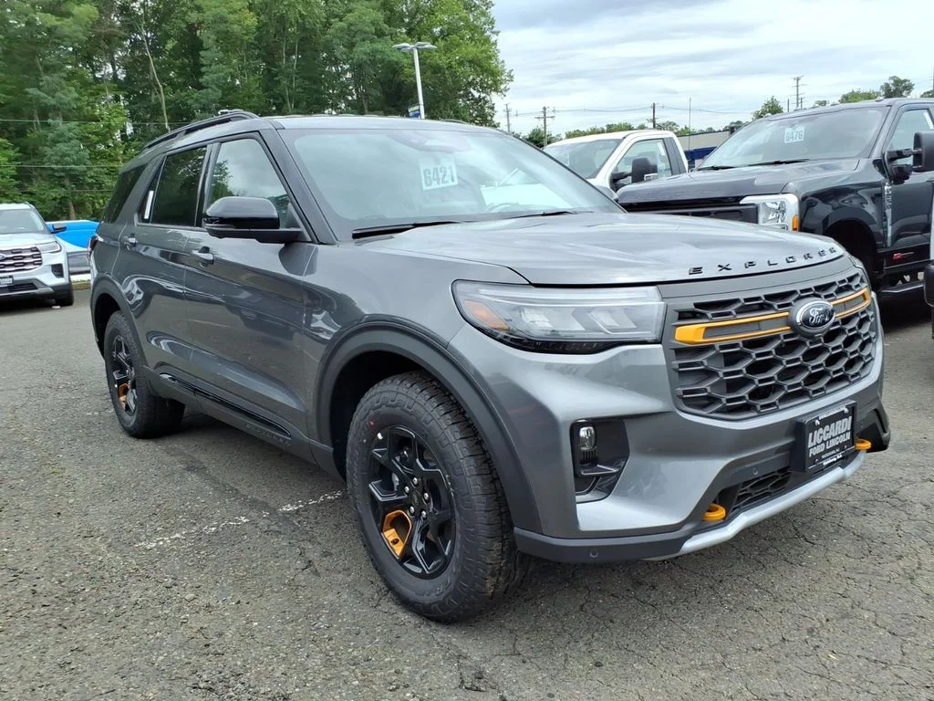 New 2026 Carbonized Gray Metallic Ford Tremor® image 1