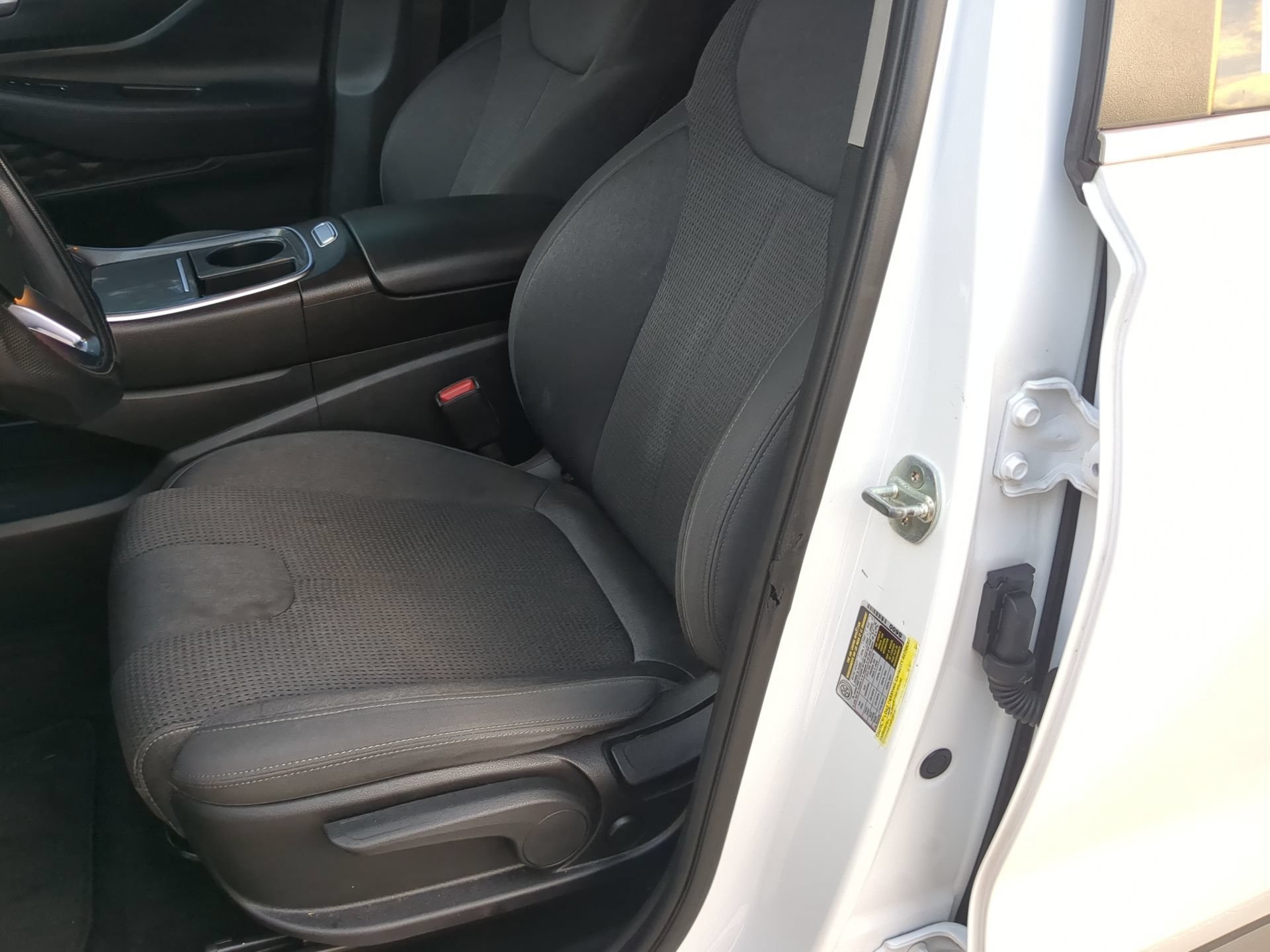 Used 2021 Quartz White Hyundai SE image 54