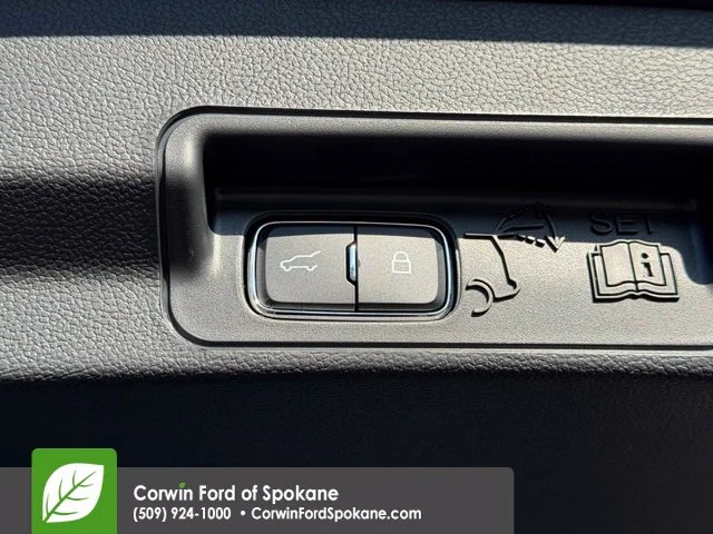 New 2027 Vapor Blue Metallic Ford ST-Line image 18