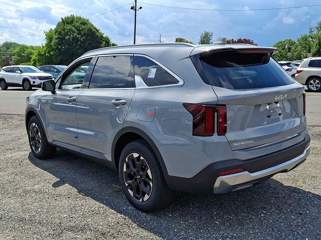 New 2026 Wolf Gray Kia S image 3