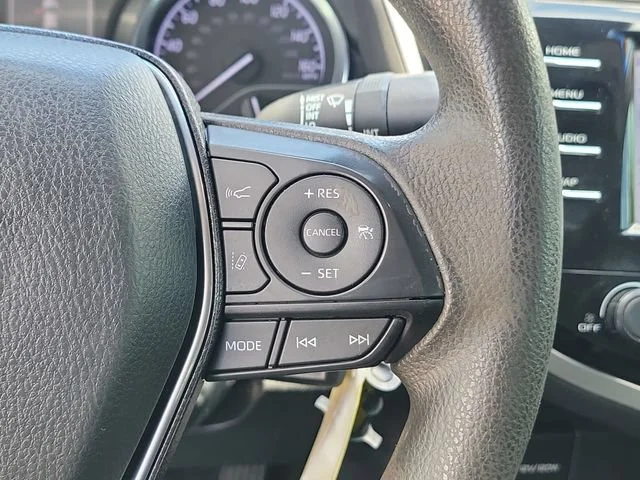 2020 Toyota Camry LE - Photo 22