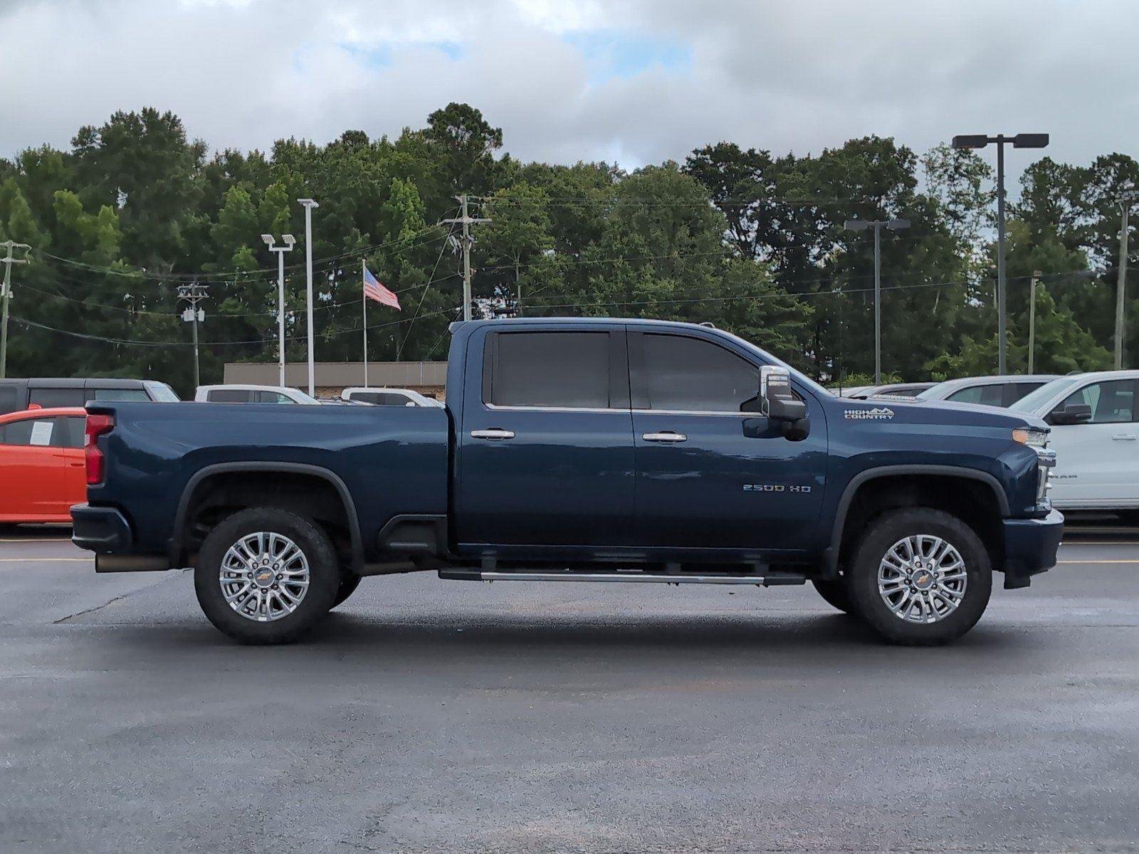 Used 2022 Northsky Blue Metallic Chevrolet High Country image 8