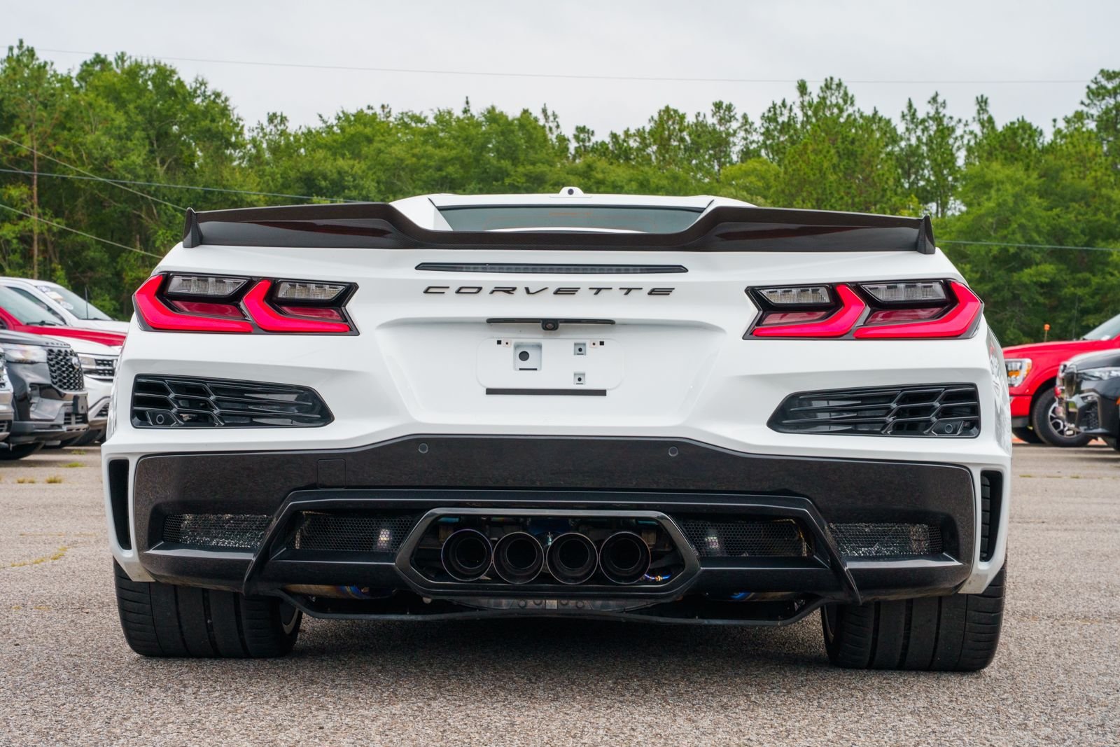 Used 2024 White Chevrolet Z06 image 13