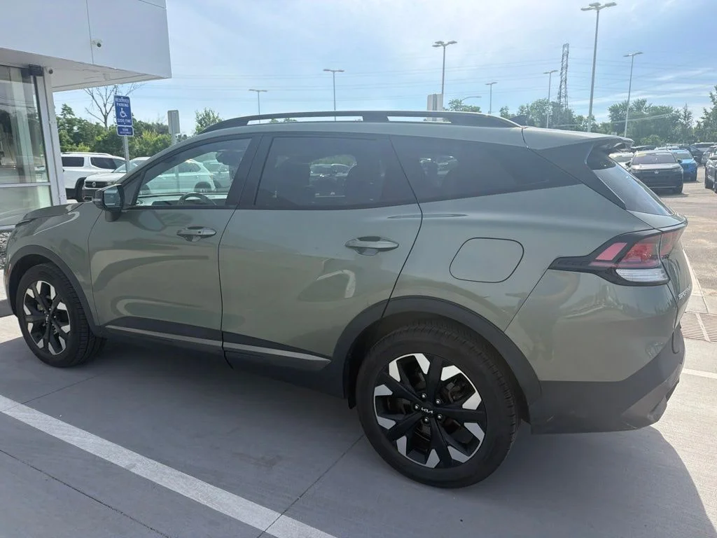Certified Used 2023 Green Kia X-Line image 4