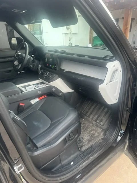 Used 2025 Black Land Rover 110 P300 image 3