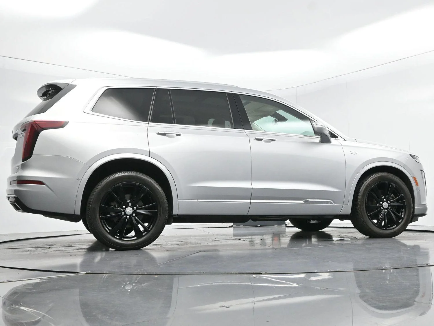 Used 2020 Radiant Silver Metallic Cadillac AWD Premium Luxury image 54