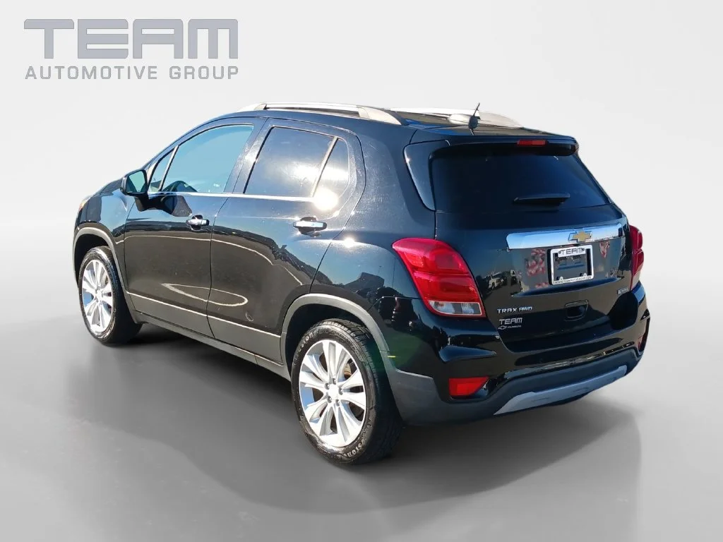 Used 2017 MOSAIC BLACK METALLIC Chevrolet Premier image 5