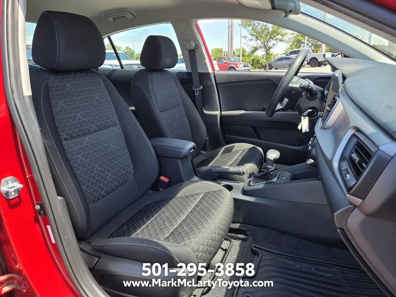 Used 2023 Currant Red KIA S IVT image 15