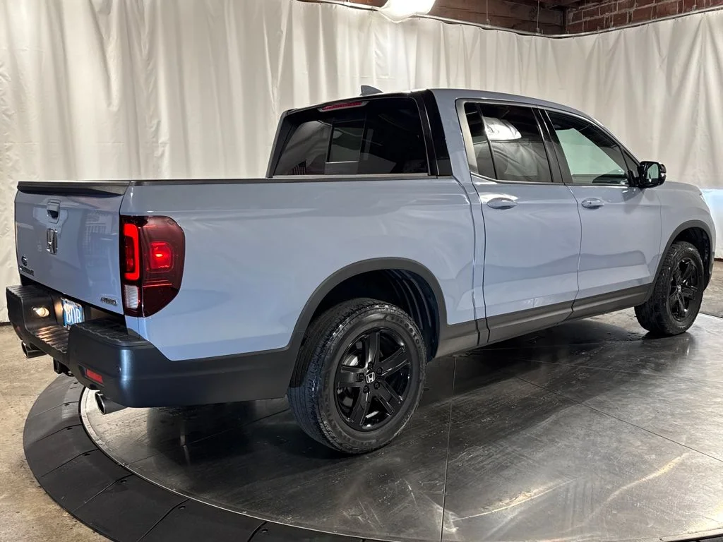 2023 Honda Ridgeline Black Edition - Photo 8