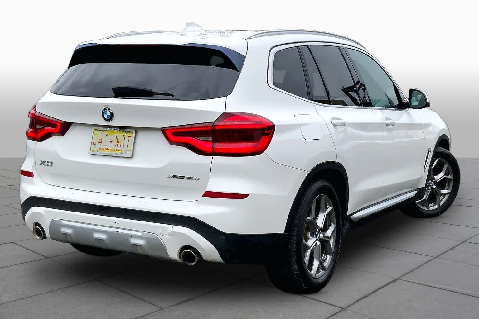 Used 2020 Alpine White BMW xDrive30i image 12