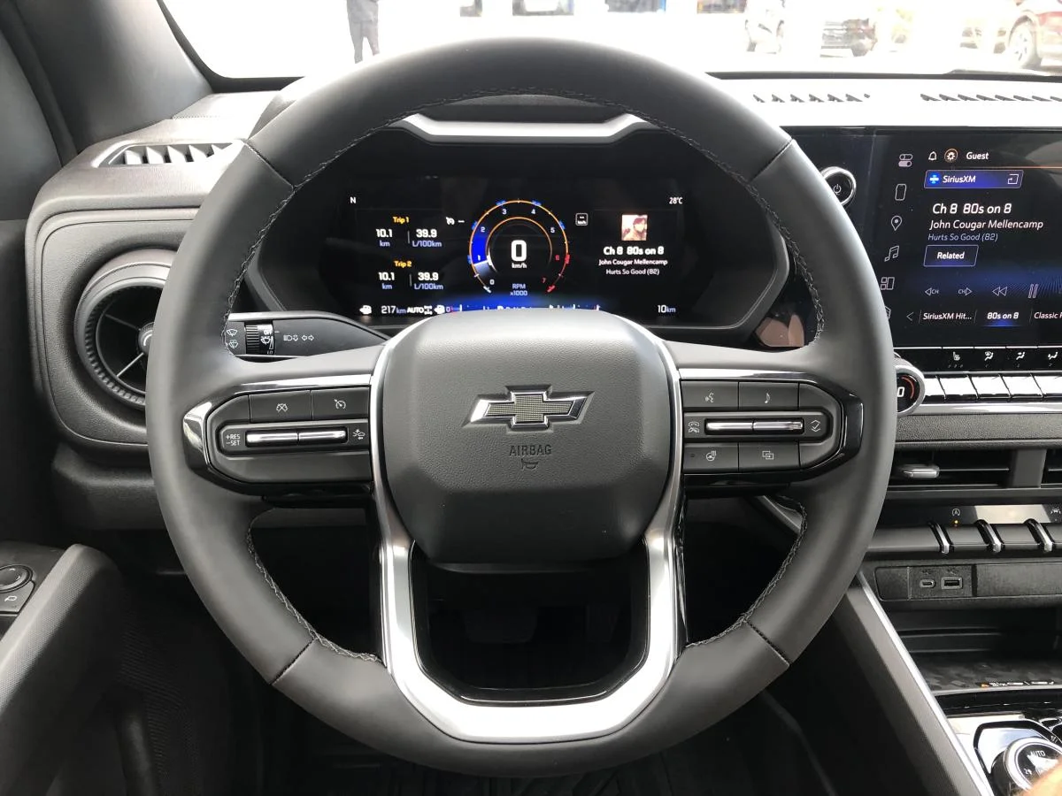 New 2026 Grey Chevrolet 4wd Crew Cab Trail image 12