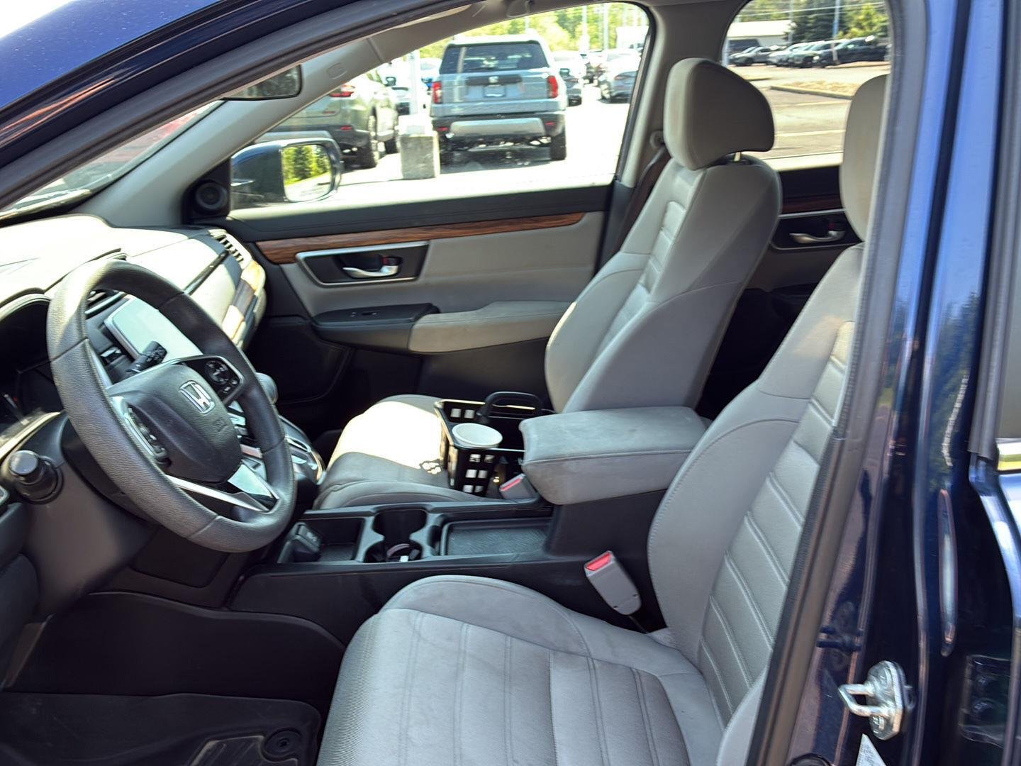 Used 2017  Honda EX image 7