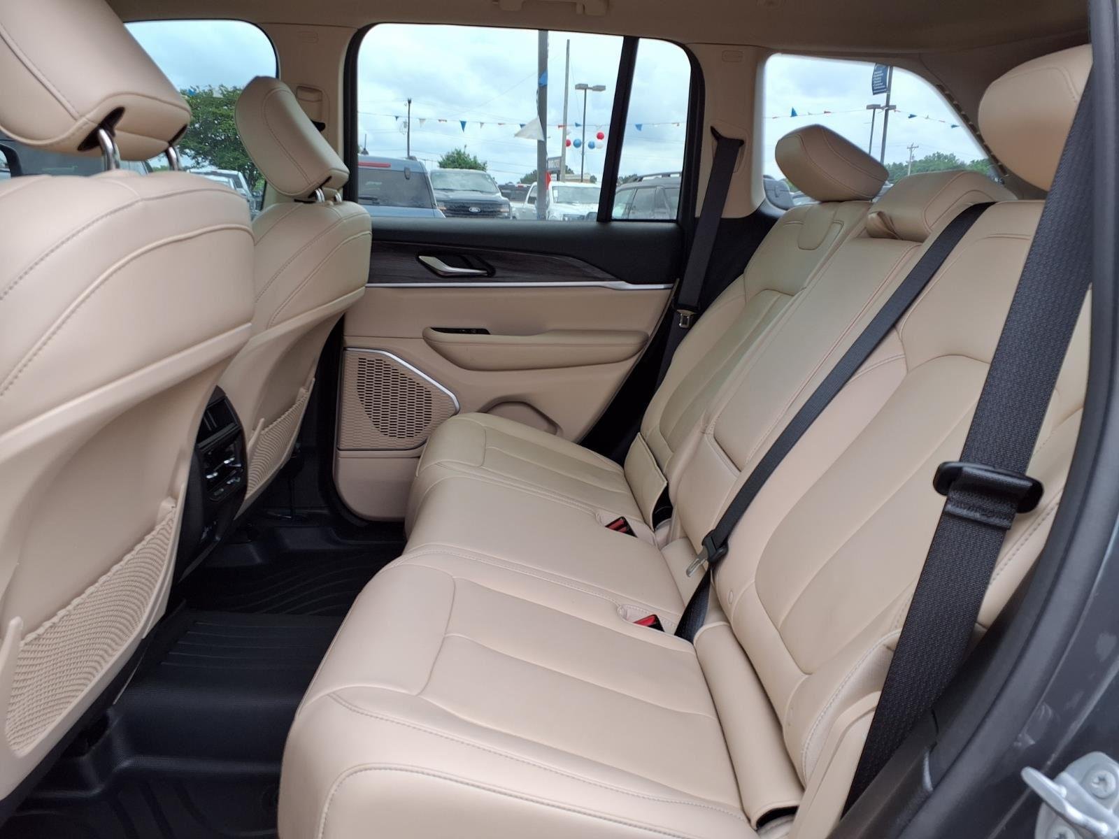 Used 2022 Baltic Gray Metallic Clearcoat Jeep Limited image 23