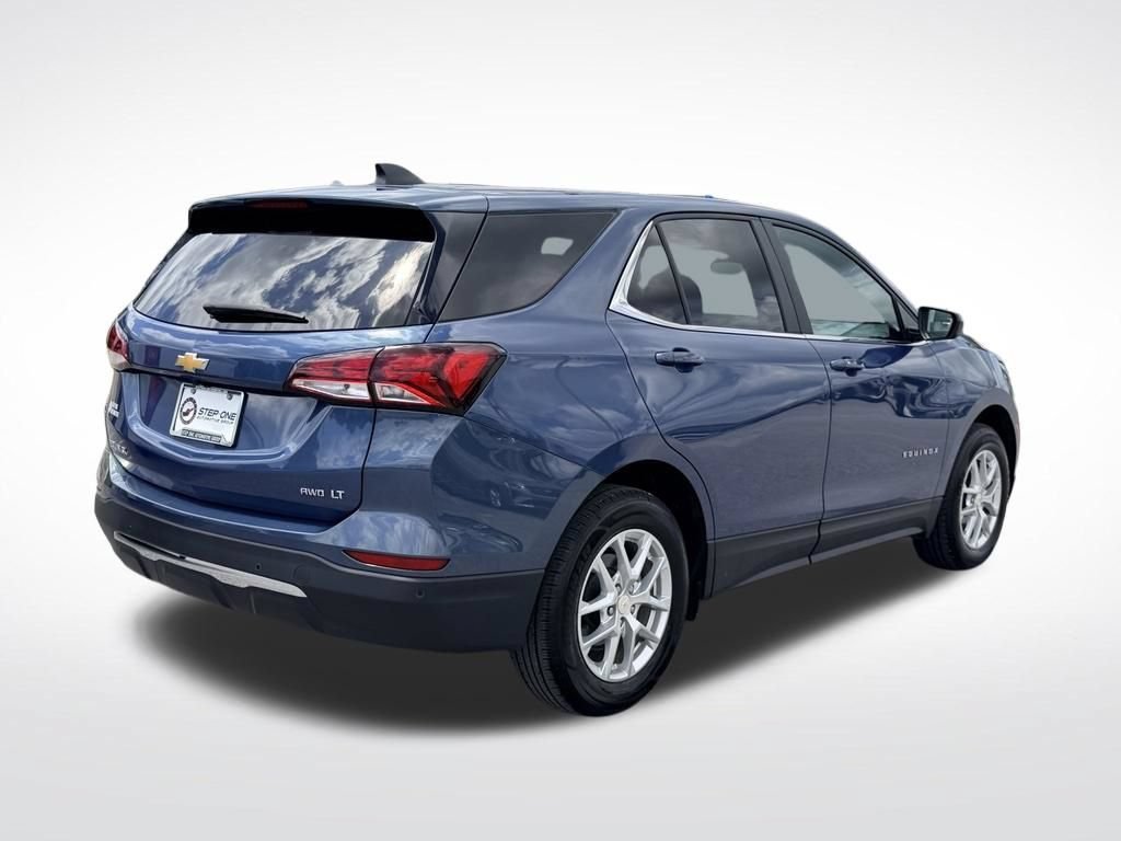 Used 2024 Lakeshore Blue Metallic Chevrolet LT image 6