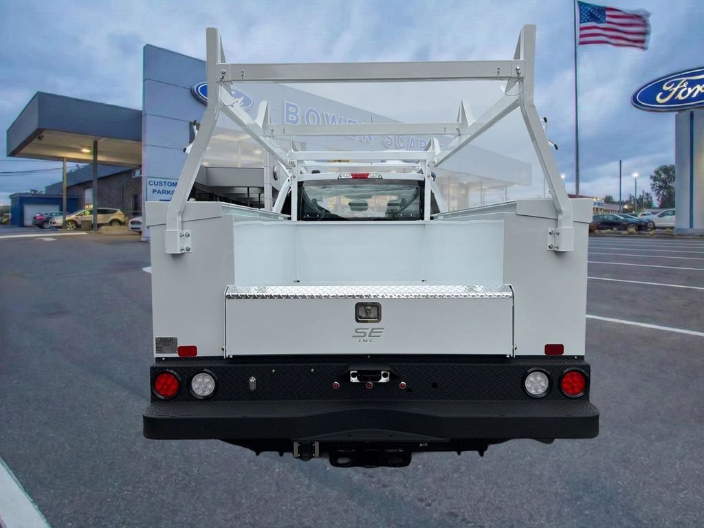 New 2026 Oxford White Ford Service Body image 4