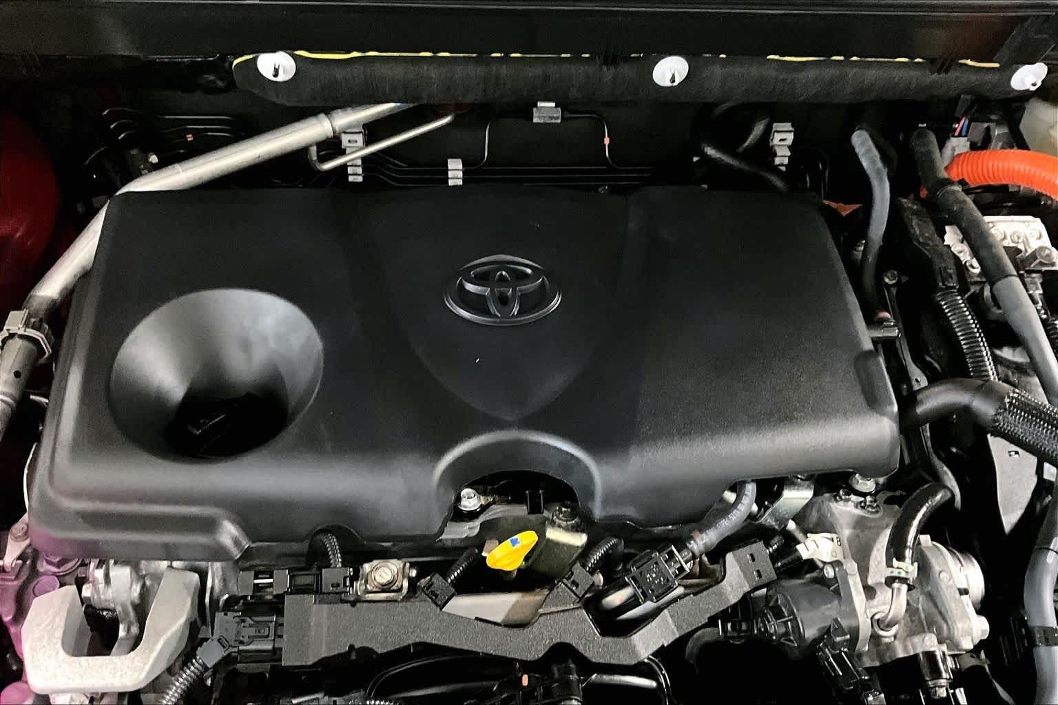 Used 2025 Ruby Flare Pearl Toyota Hybrid XLE image 33