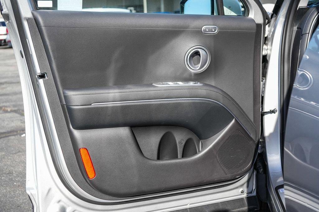 New 2026 Silver Hyundai SEL Premium image 51