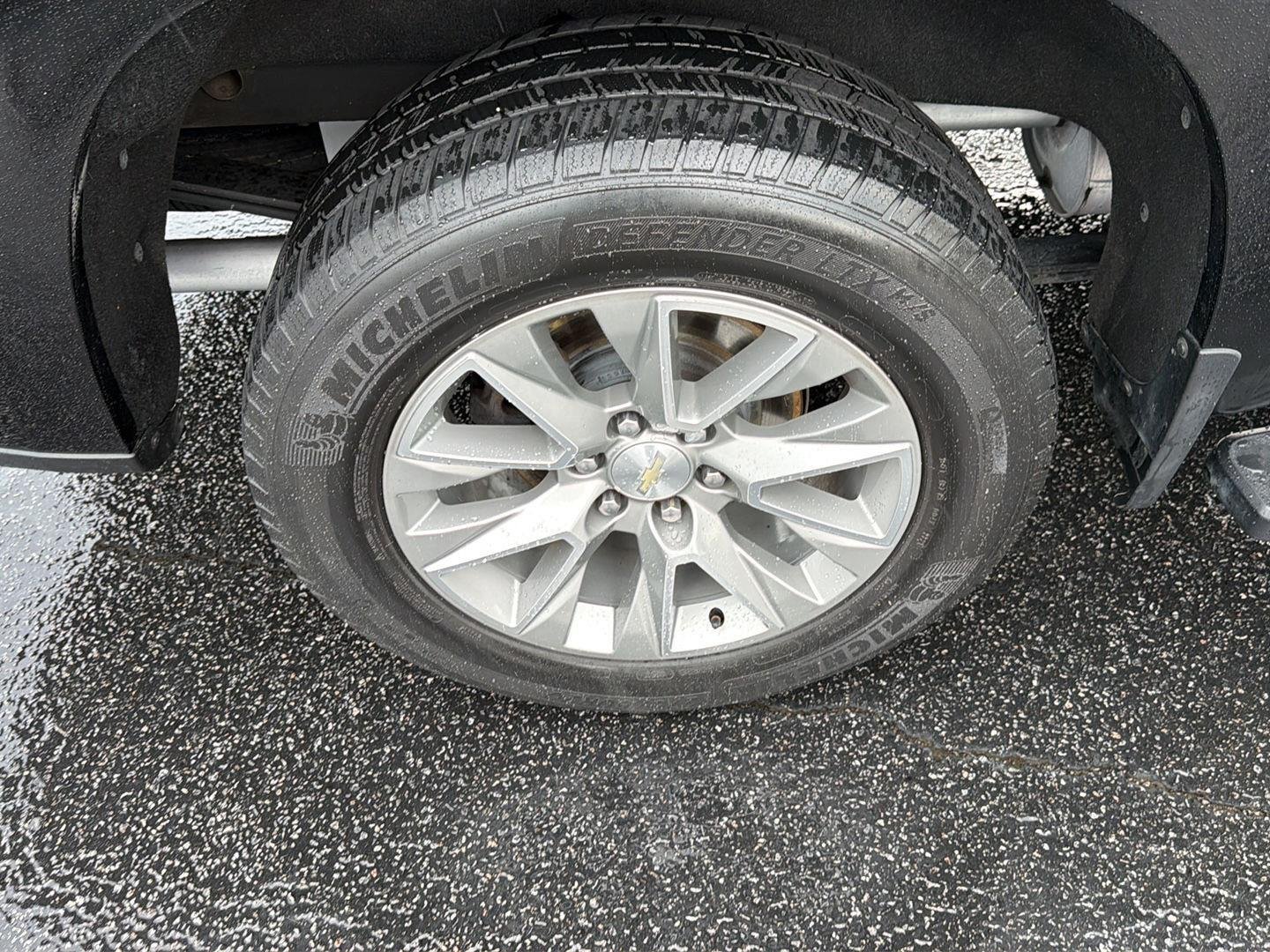 Used 2020 Black Chevrolet High Country image 40