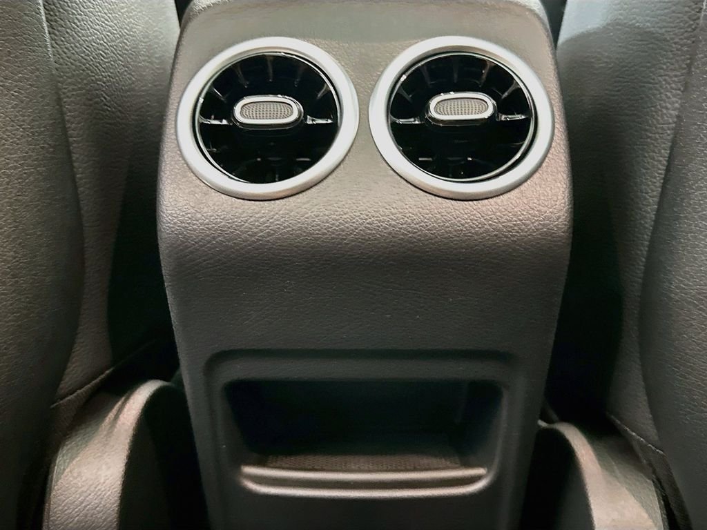 New 2026 Polar White Mercedes-Benz GLA 250 image 26
