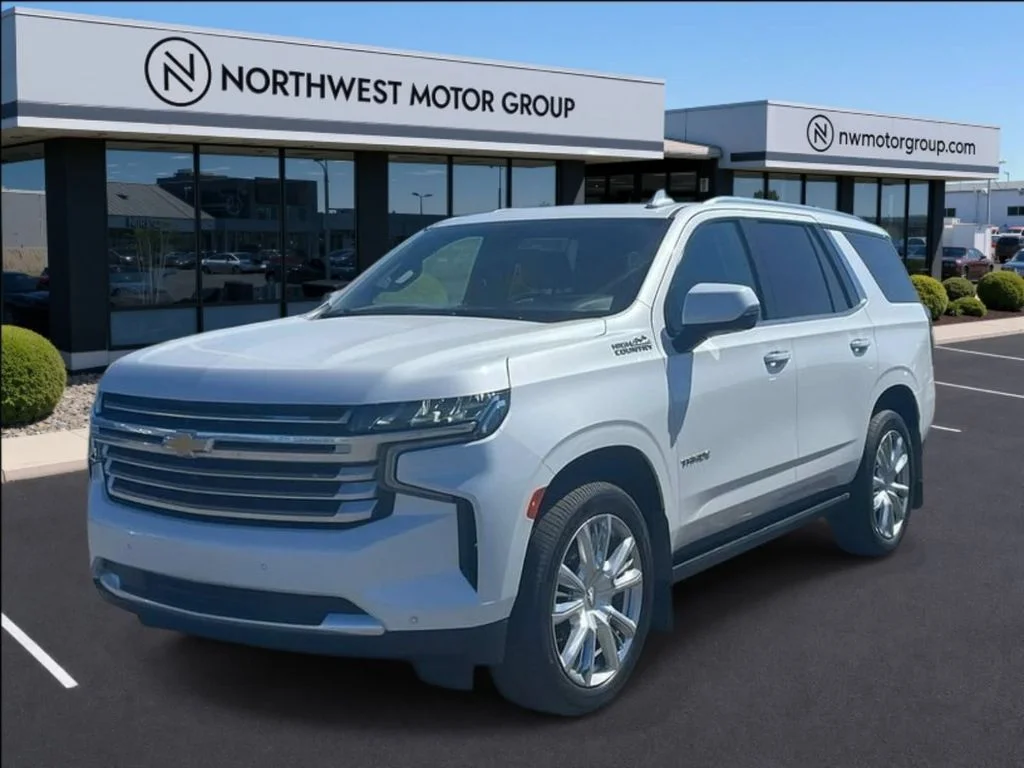 Used 2021 Iridescent Pearl Tricoat Chevrolet High Country image 1