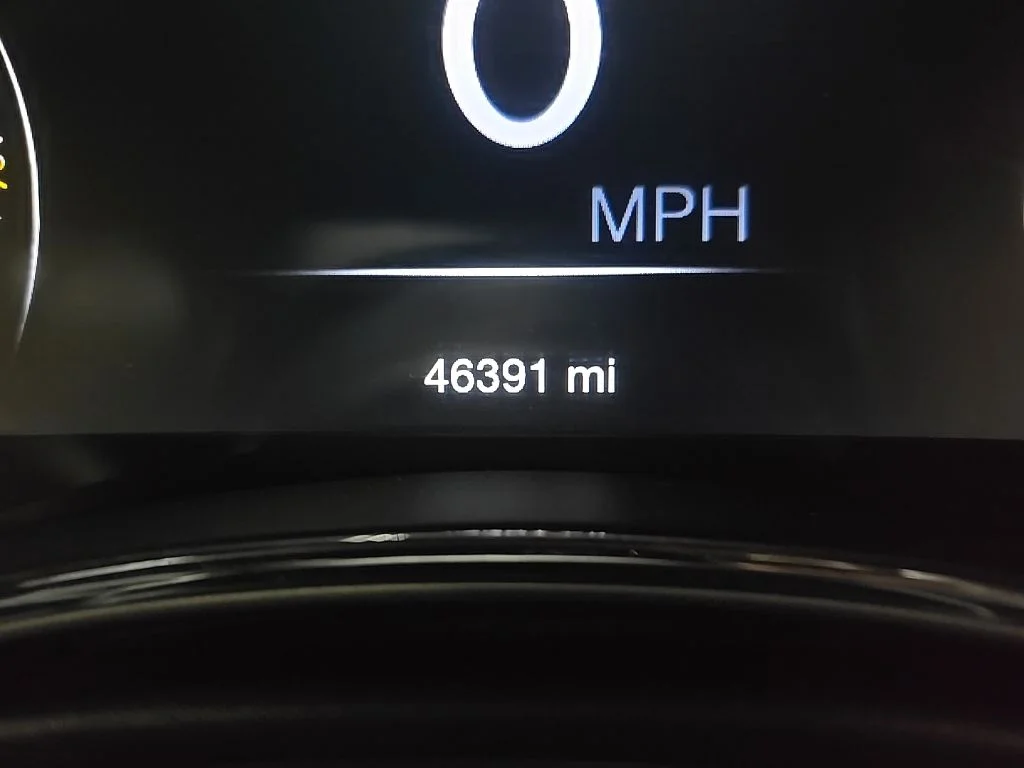 Used 2021 Gray Jeep Limited image 23