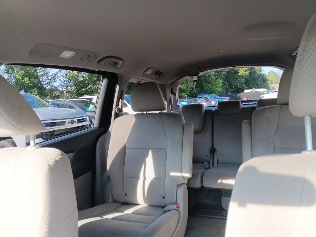 Used 2016 Modern Steel Metallic Honda LX image 25