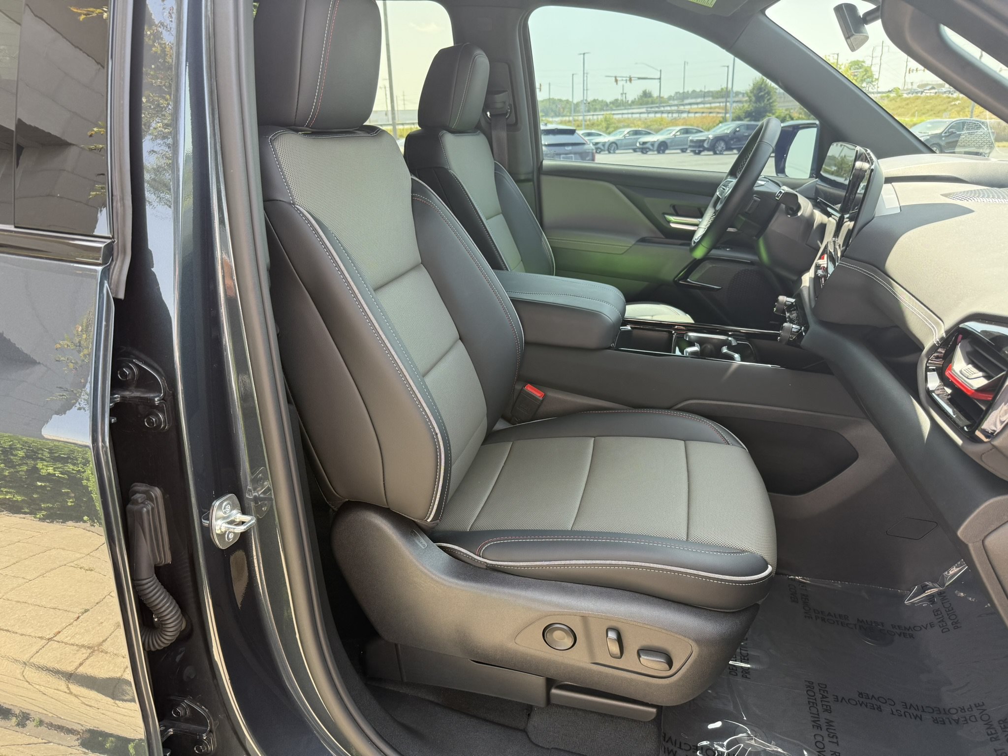 Used 2026 Blue Smoke Metallic Chevrolet Trail Boss - Extended Range image 20