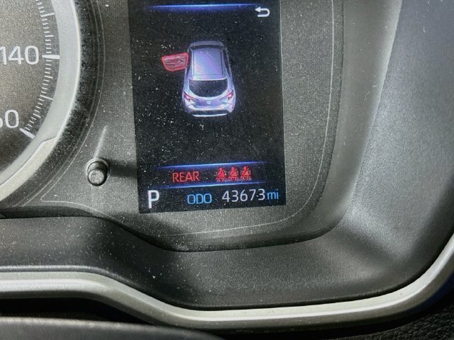 Used 2022 White Toyota SE image 12