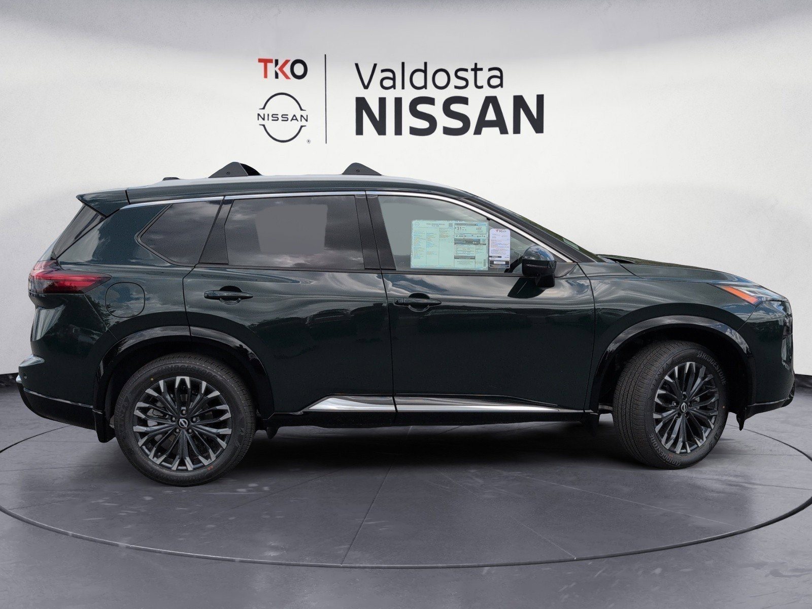 New 2026 Obsidian Green Pearl Nissan Platinum image 3