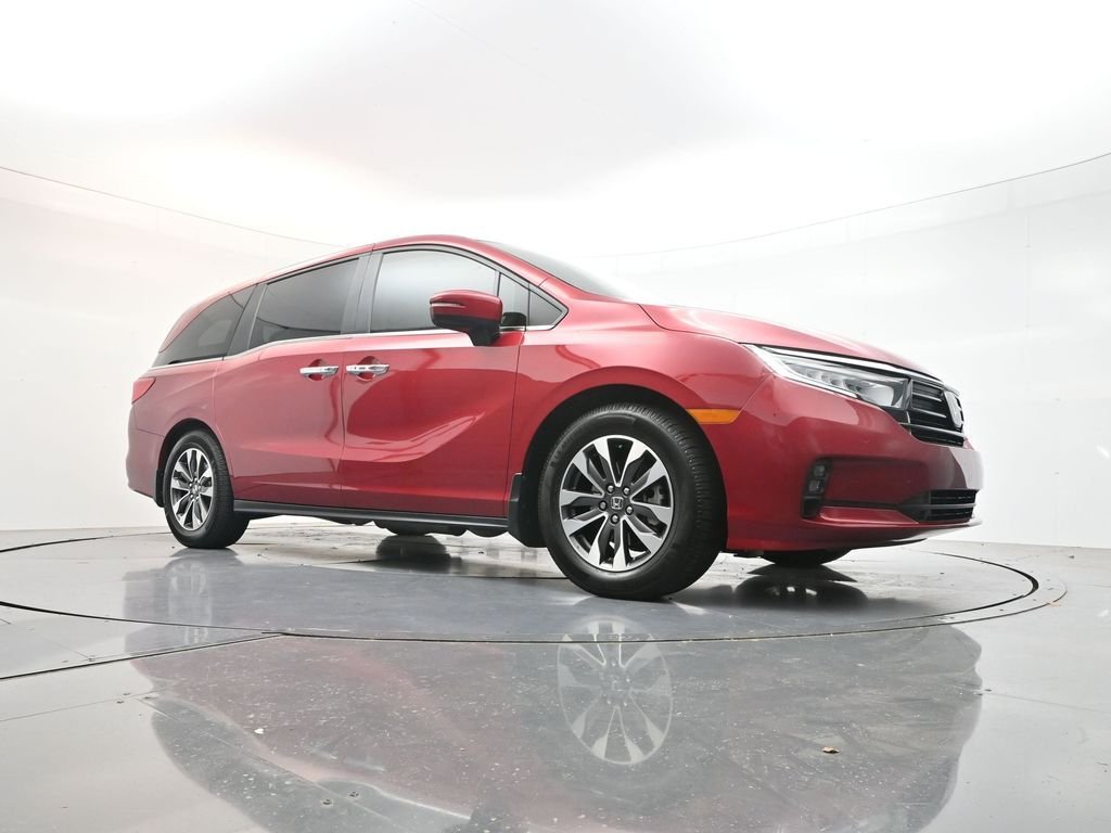 Used 2023 Modern Steel Metallic Honda EX-L image 28