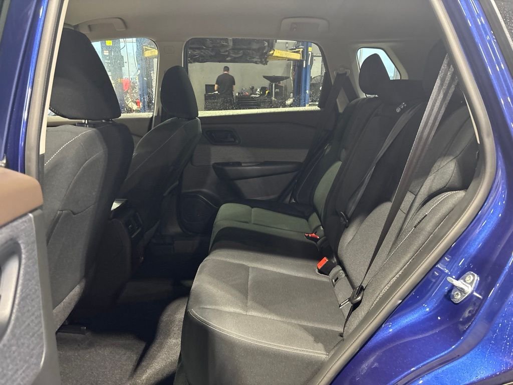 Used 2023 Blue Nissan S image 13
