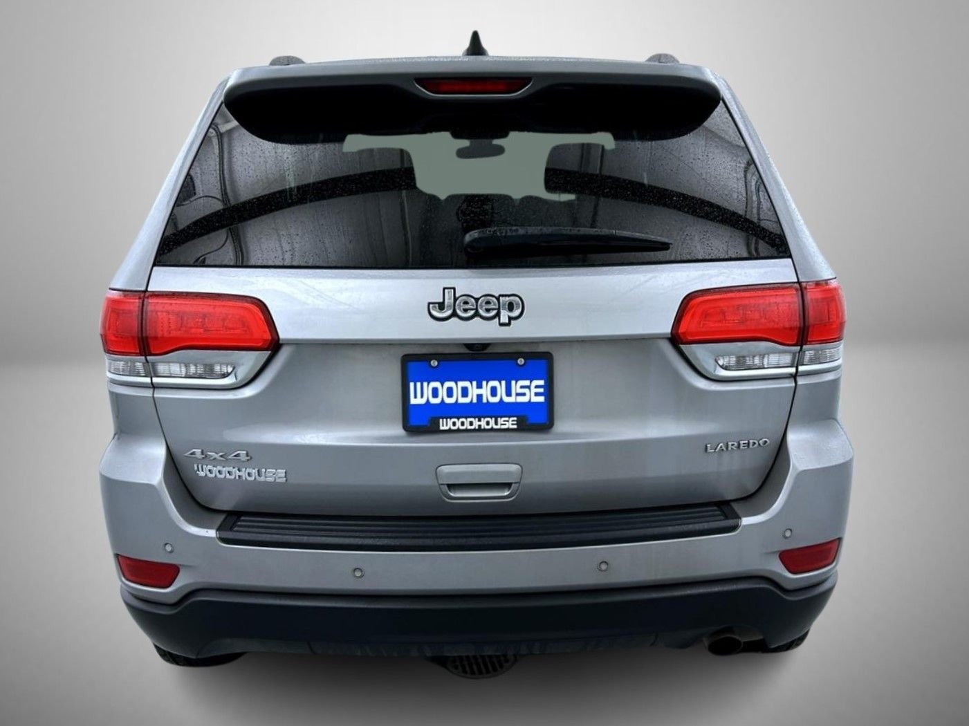 Used 2019 Silver Jeep Laredo E image 6