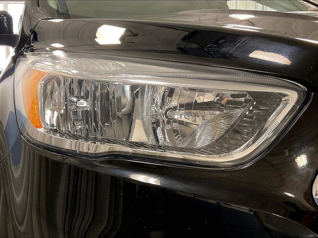 Used 2018 Black Ford SE image 34