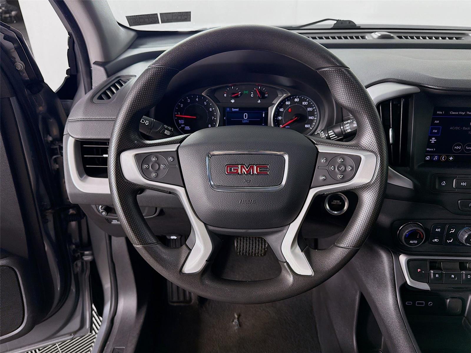 Used 2023 Sterling Metallic GMC SLE image 3