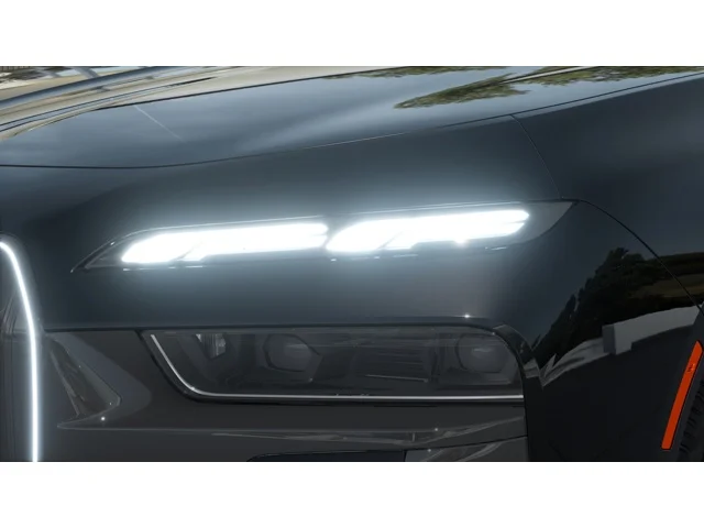 2026 BMW 7 Series 750e - Photo 6