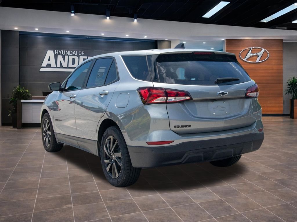 2024 Chevrolet Equinox LS - Photo 11