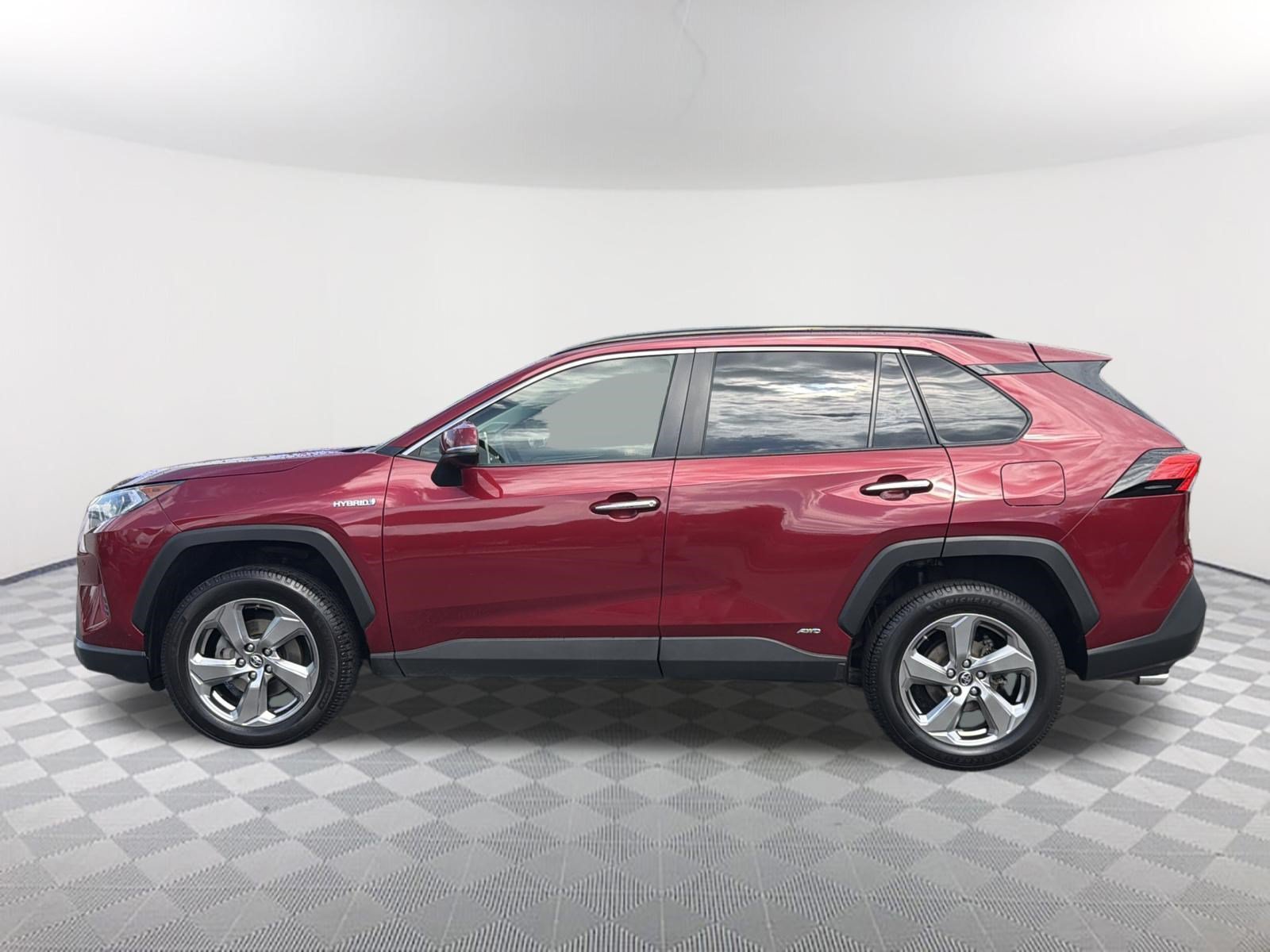 Used 2019 Pearl Toyota Limited image 14