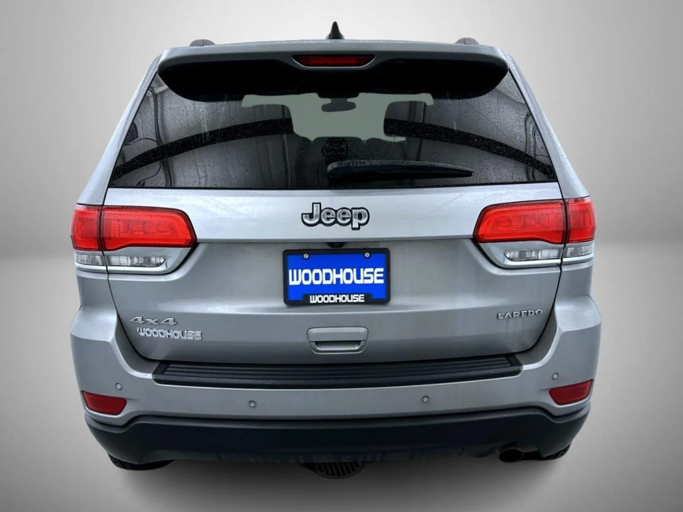 Used 2019 Silver Jeep Laredo E image 6
